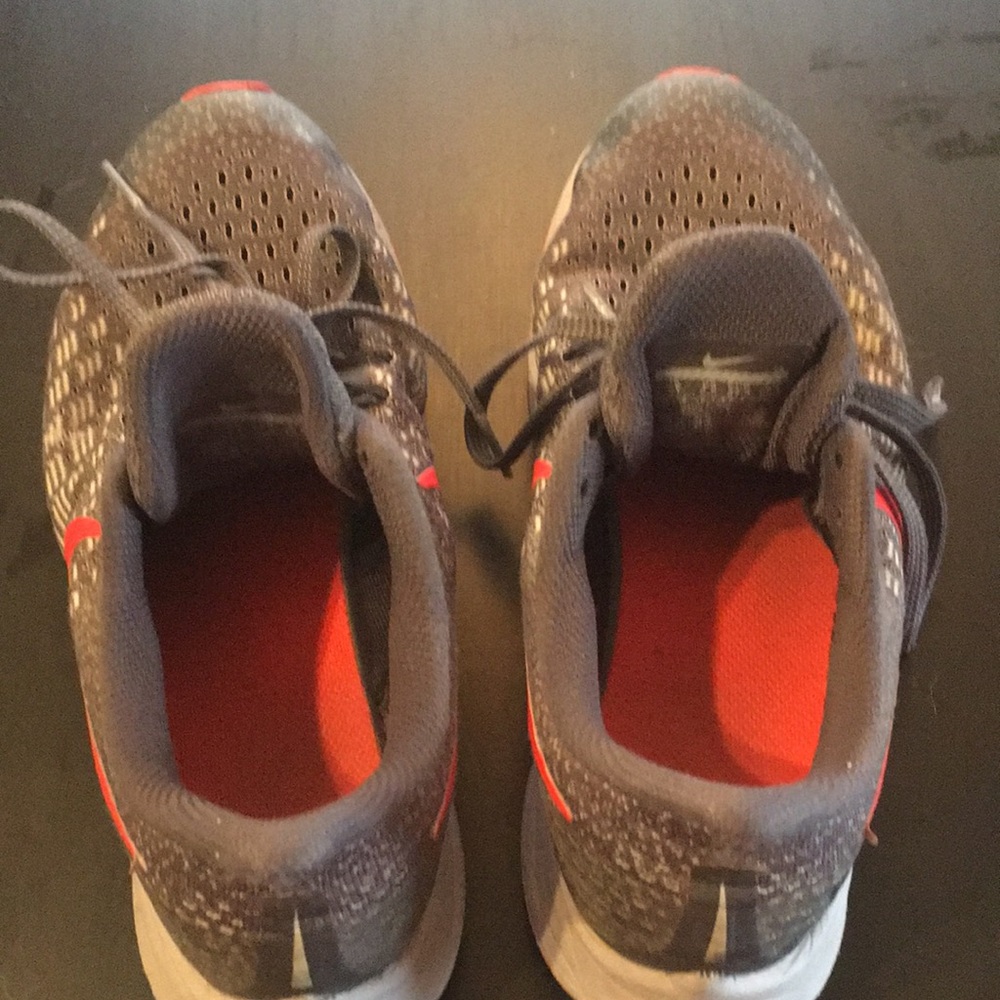 Nike zoom Pegasus 35 / size 5 Y / Gray, Red. - Picture 7 of 7